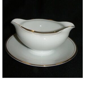 Vintage Royalton China Gravy Boat  Attached Underplate Japan Golden Eleg…